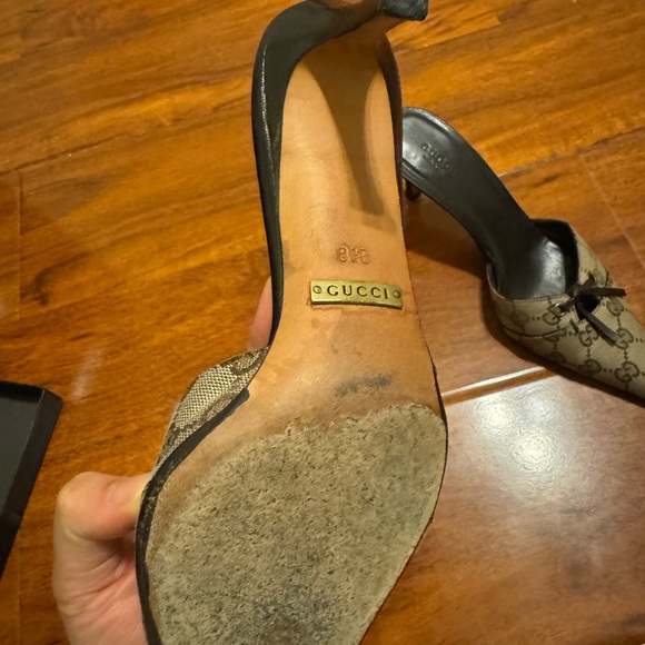 Gucci Canvas GG Monogram Mule Heels - Picture 3 of 3